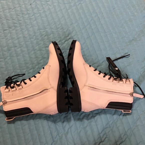 Boots - Picture 2 of 7